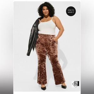Torrid Full Length Crushed Velvet Pocket Flare Size 2X NWT